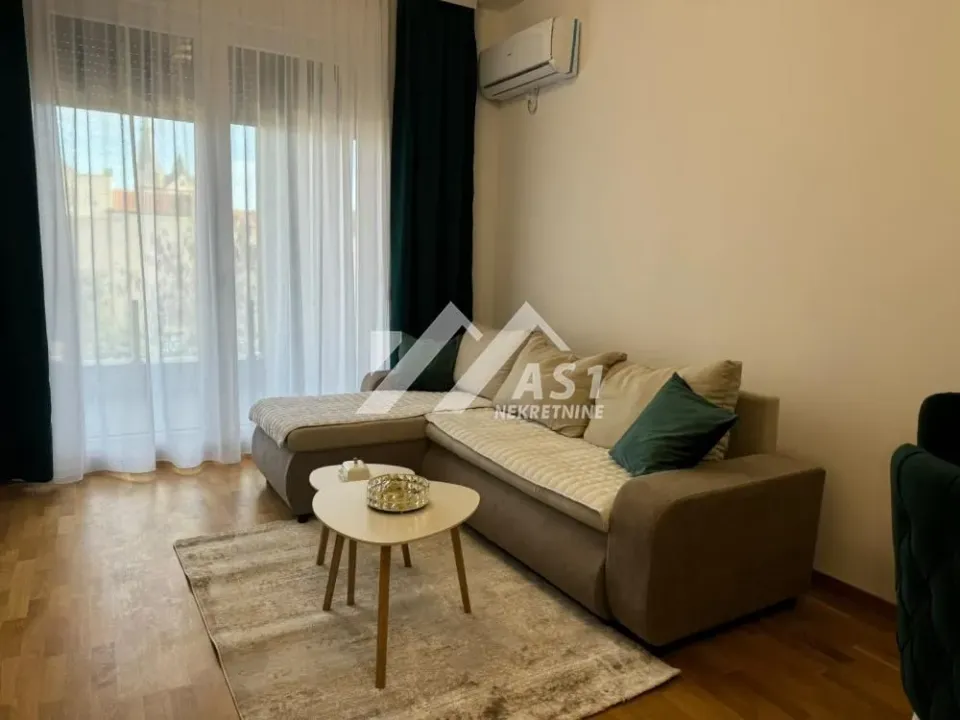 Izdavanje, dvosoban stan, 50m², Telep, Novi Sad Sve Podlokacije