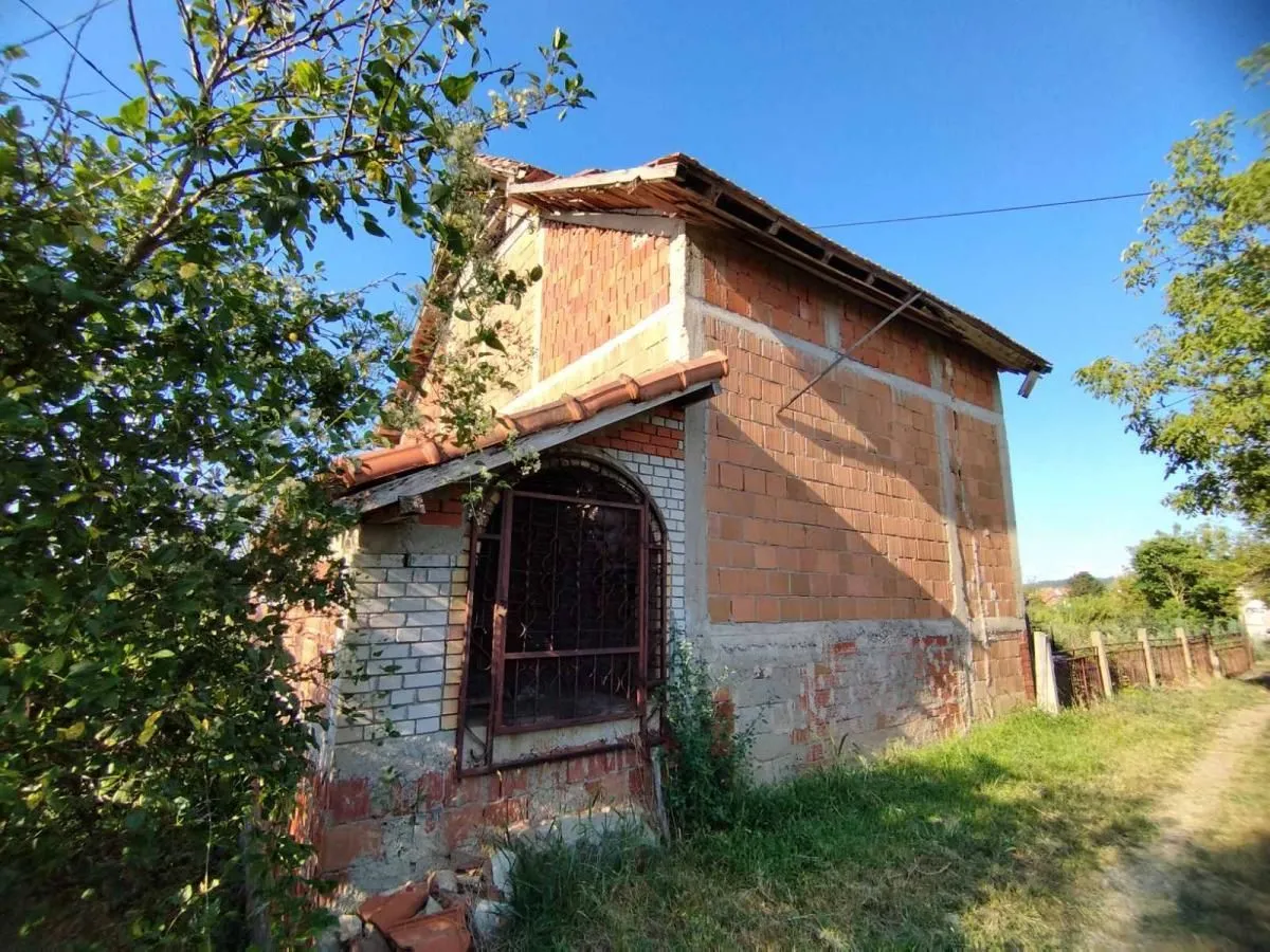 Prodaja, kuća, 200m², Trnava, Jagodina