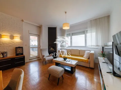 Prodaja, trosoban stan, 102m², Kalenić Pijaca, Vračar Sve Podlokacije - image 1