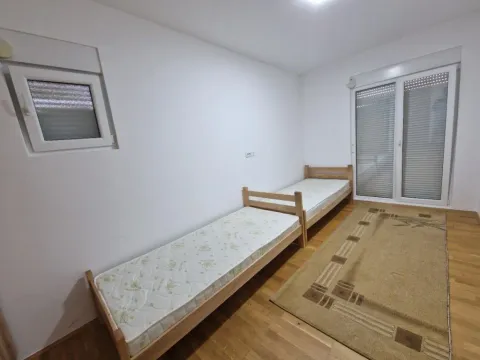 Izdavanje, jednosoban stan, 47m², Stari Aerodrom, Podgorica - image 8