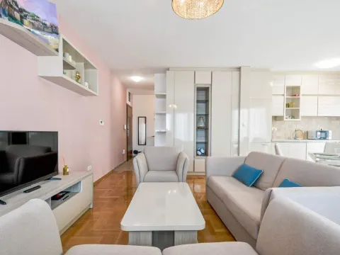 Sale, two bedroom apartment, 88m², Budva, Crna Gora - image 33