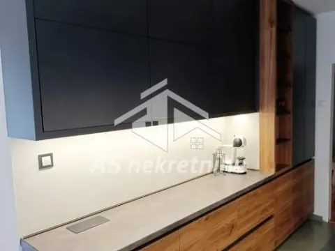 Izdavanje, trosoban stan, 86m², Crveni Krst, Beograd - image 8