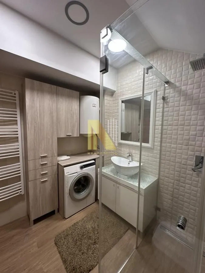 Prodaja, četvorosoban stan, 161m², Bulevar Oslobodjenja, Novi Sad Sve Podlokacije
