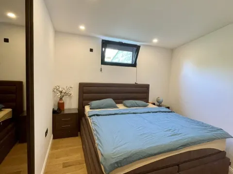 Sale, two bedroom apartment, 102m², Tivat, Crna Gora - image 7