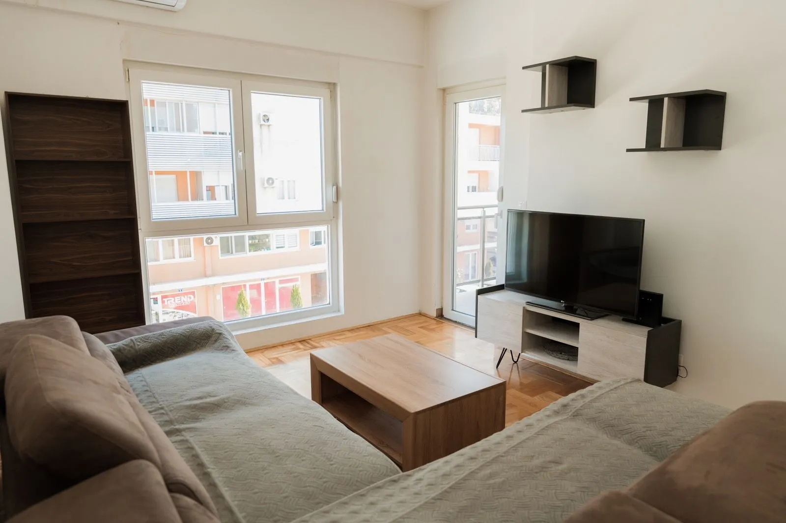 Izdavanje, jednosoban stan, 50m², Zabjelo, Podgorica