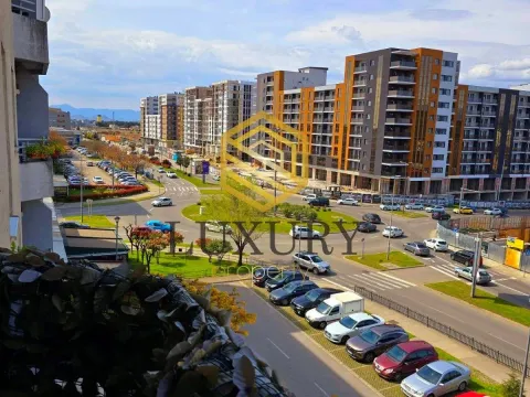 Izdavanje, dvosoban stan, 55m², Stari Aerodrom, Podgorica - image 3