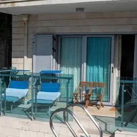 Rent, three bedroom apartment, 81m², Kotor, Crna Gora - image 6