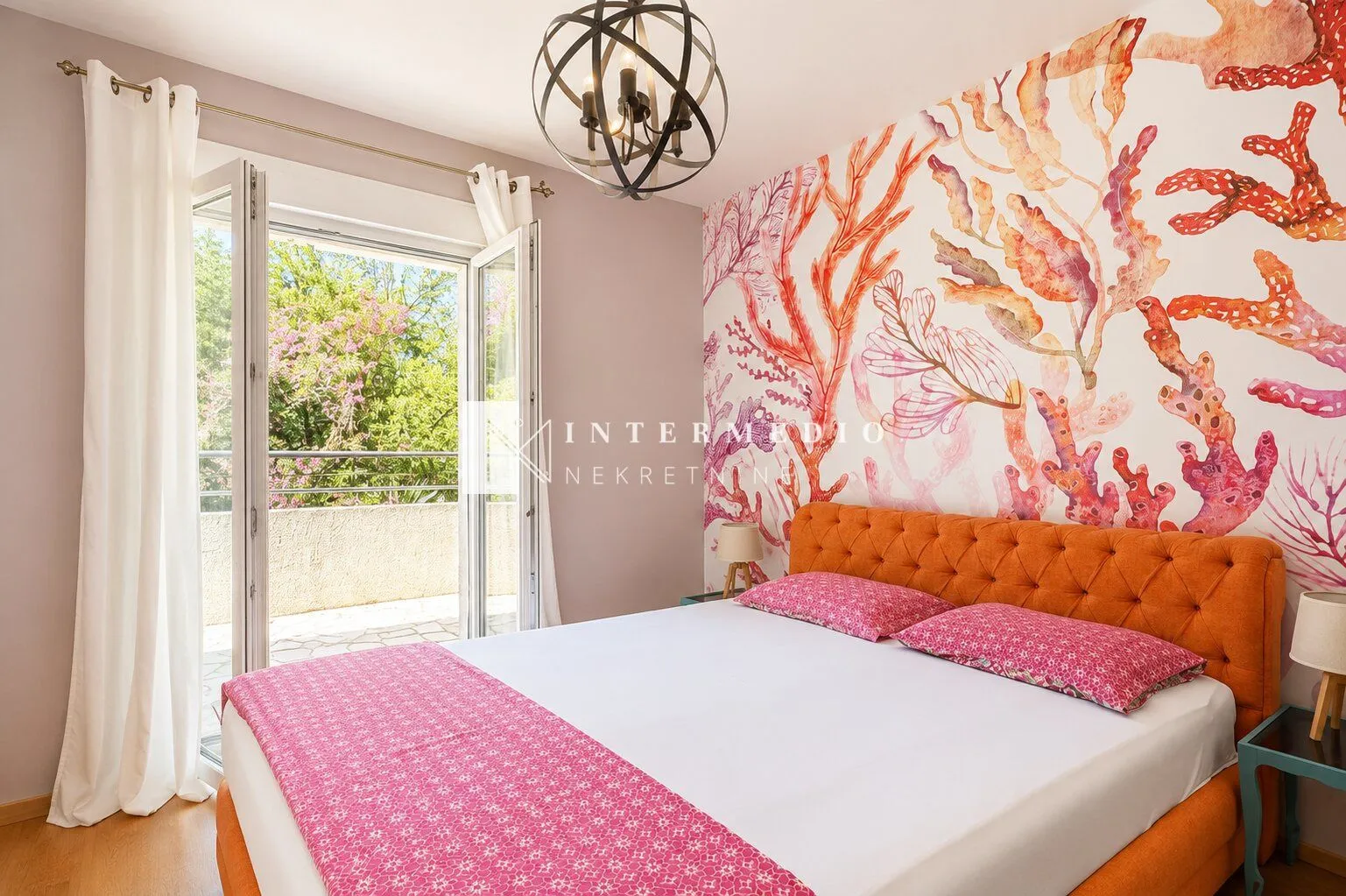 Izdavanje, jednosoban stan, 50m², Topla, Herceg Novi