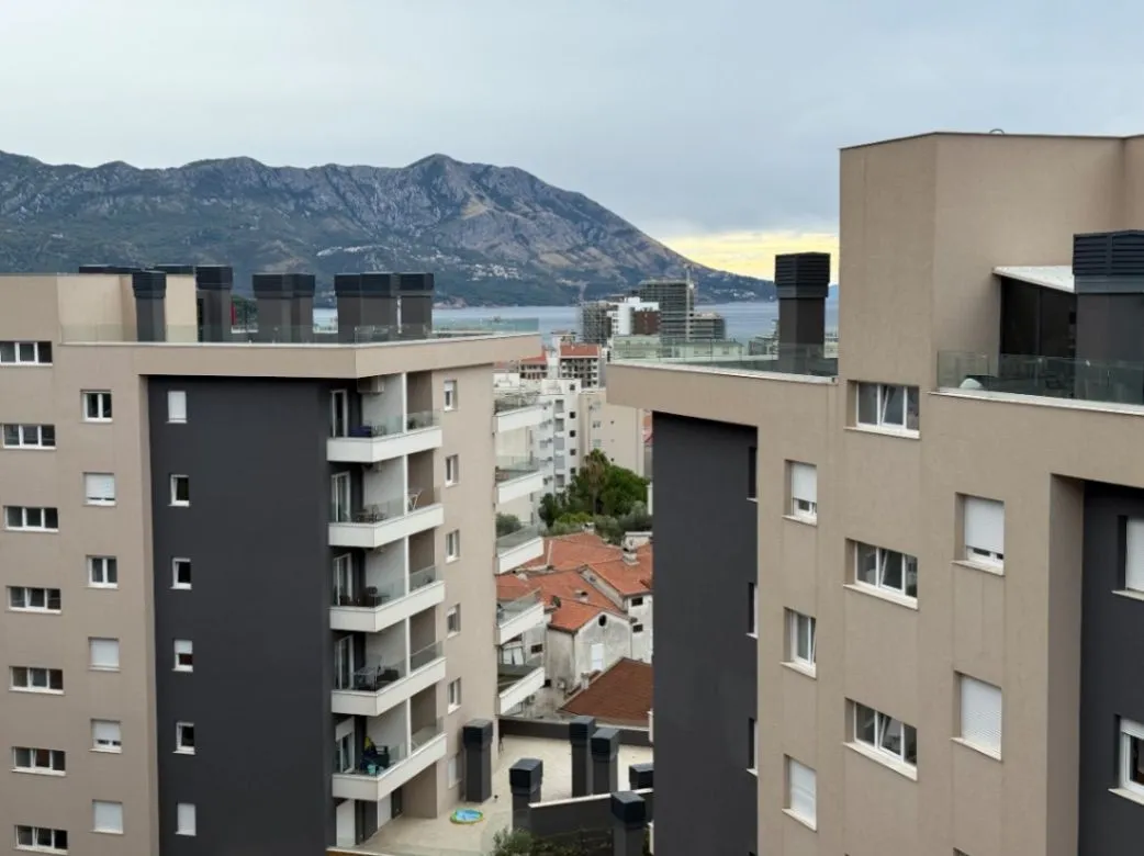 Rent, one bedroom apartment, 45m², Bijeli Do, Budva