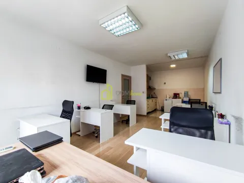 Izdavanje, poslovni prostor, 75m², City Kvart, Podgorica - image 16