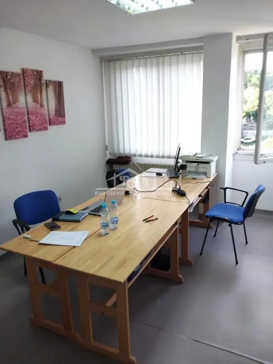 Prodaja, dvosoban stan, 57m², Šumice, Beograd