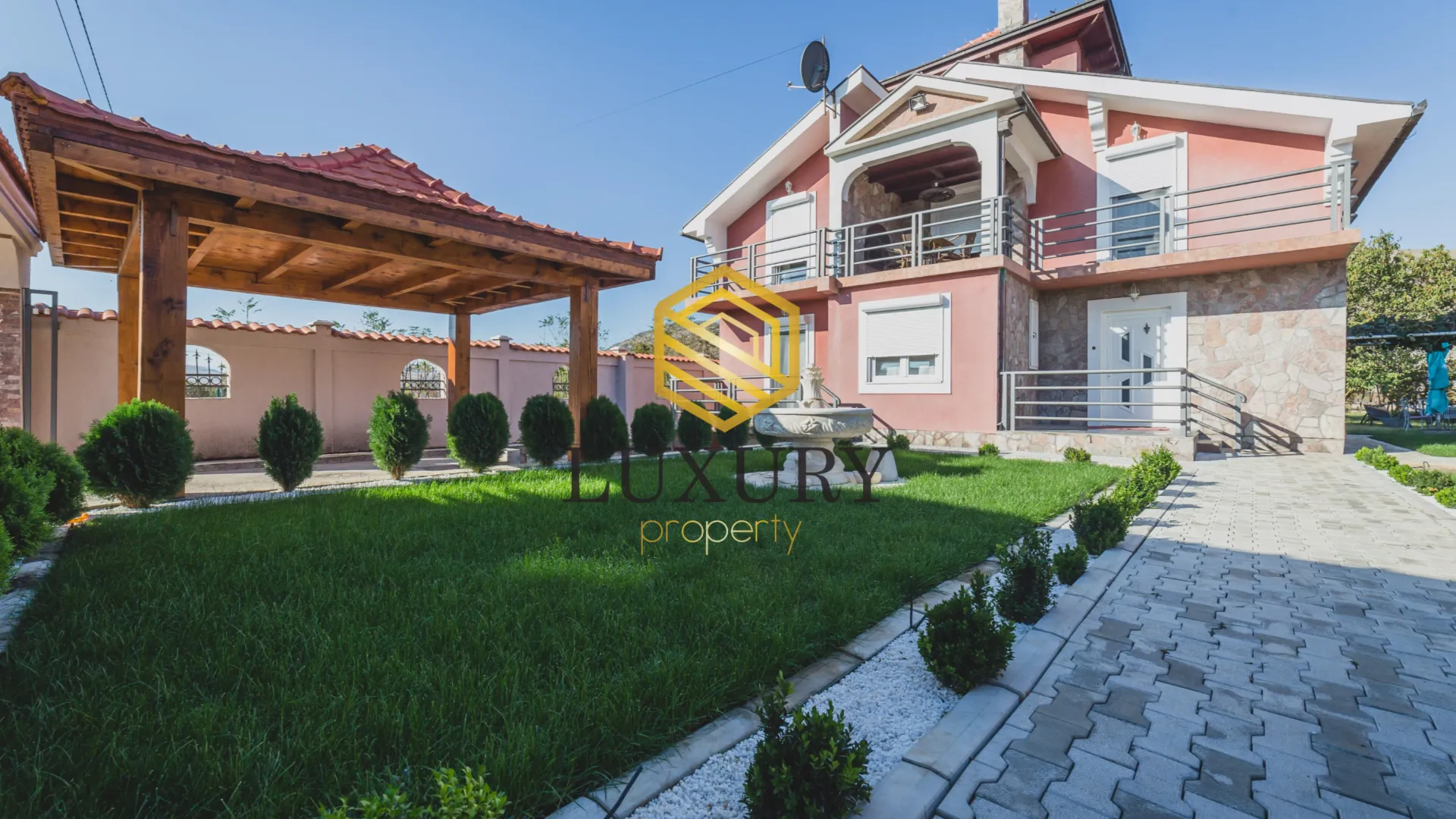 Prodaja, kuća, 200m², Donji Kokoti, Podgorica