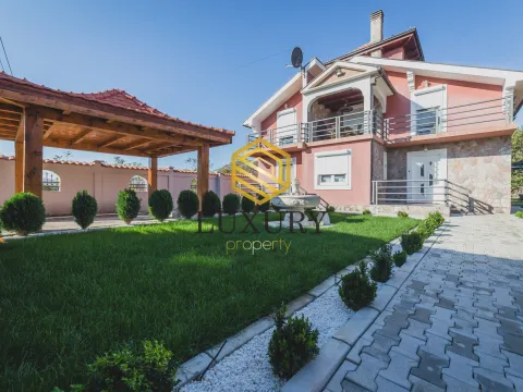 Prodaja, kuća, 200m², Donji Kokoti, Podgorica - image 4