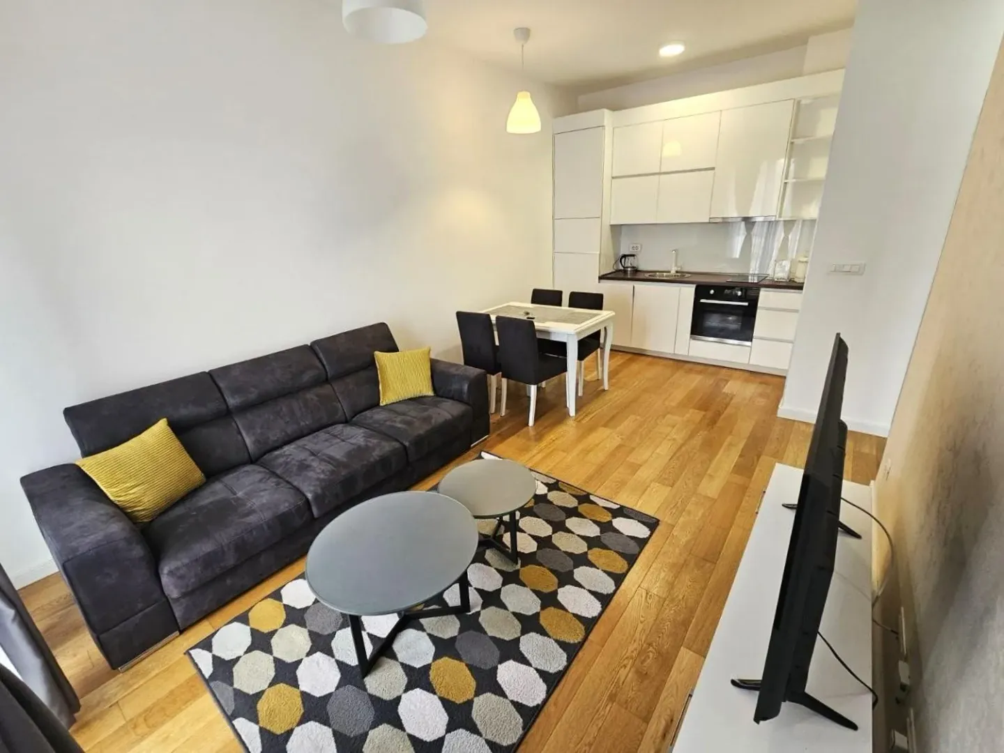 Rent, one bedroom apartment, 40m², City Kvart, Podgorica