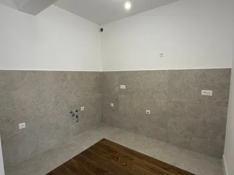 Prodaja, dvosoban stan, 79m², Preko Morače, Podgorica - image 2