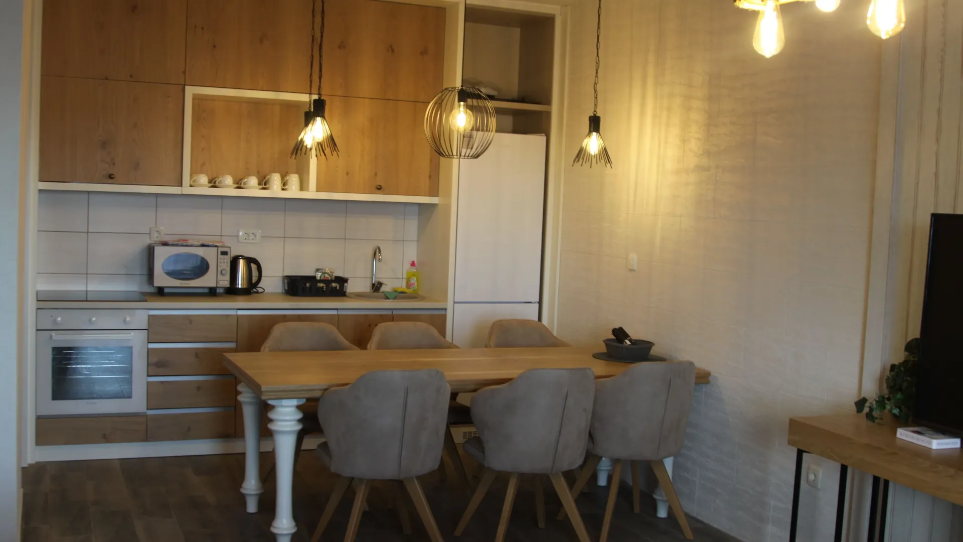 Rent, two bedroom apartment, 86m², Bečići, Budva