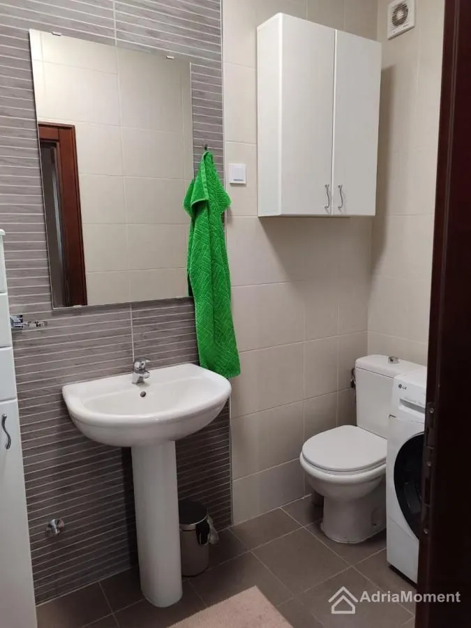 Prodaja, trosoban stan, 114m², Dobrota, Kotor