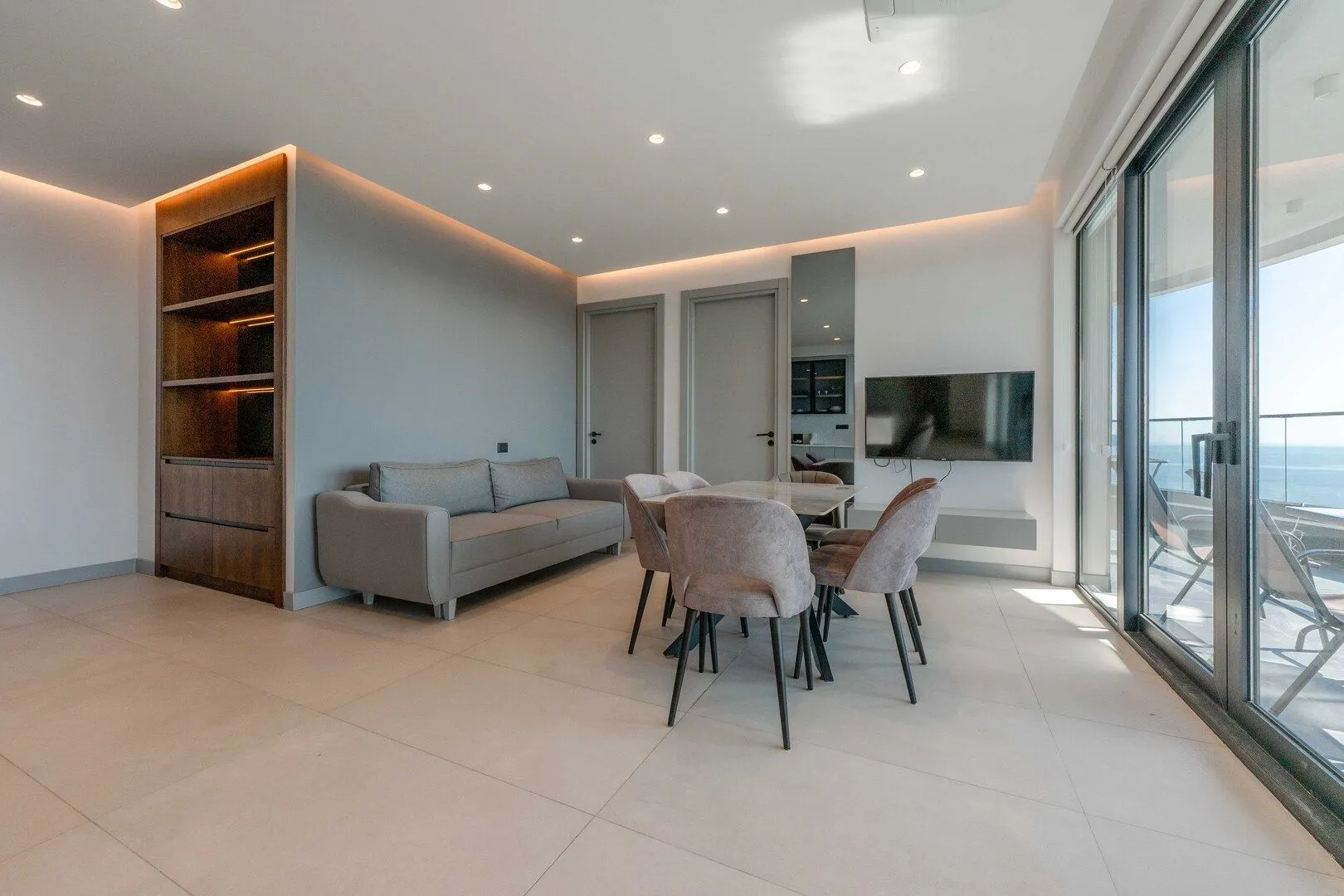 Prodaja, dvosoban stan, 145m², Bečići, Budva