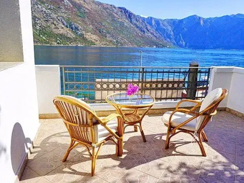 Sale, apartment, 141m², Stoliv, Kotor - image 2