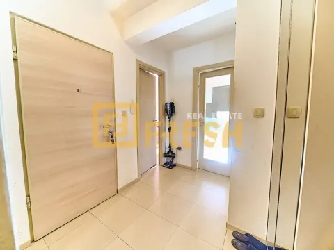 Prodaja, trosoban stan, 78m², Stari Aerodrom, Podgorica - image 18