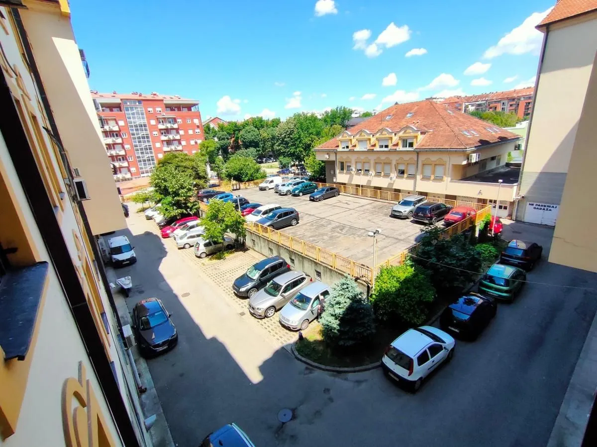 Izdavanje, trosoban stan, 103m², Spens, Novi Sad Sve Podlokacije
