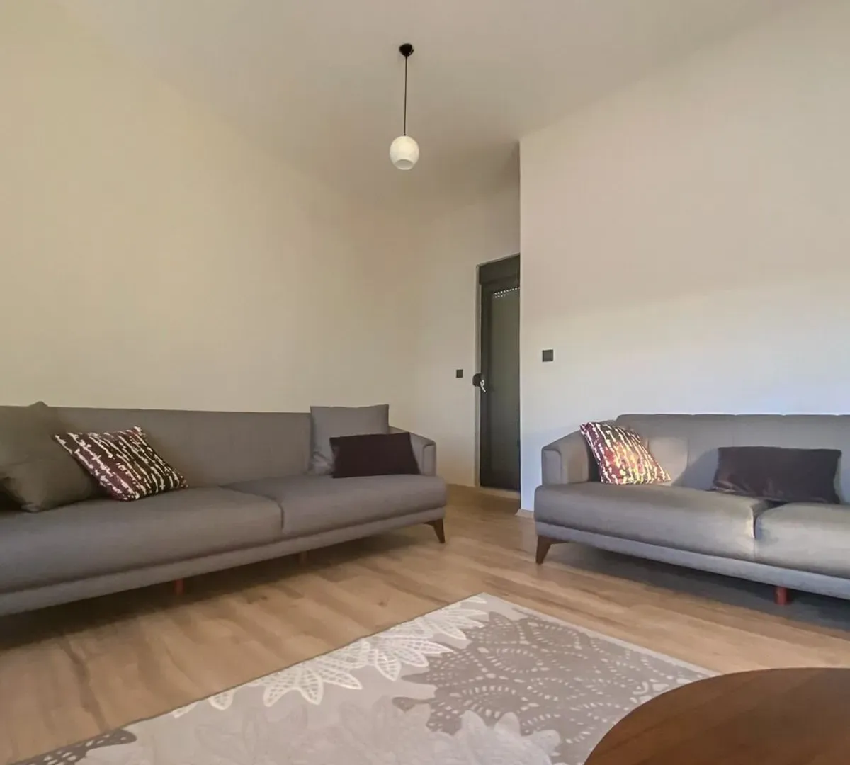 Izdavanje, stan, 120m², Topla, Herceg Novi