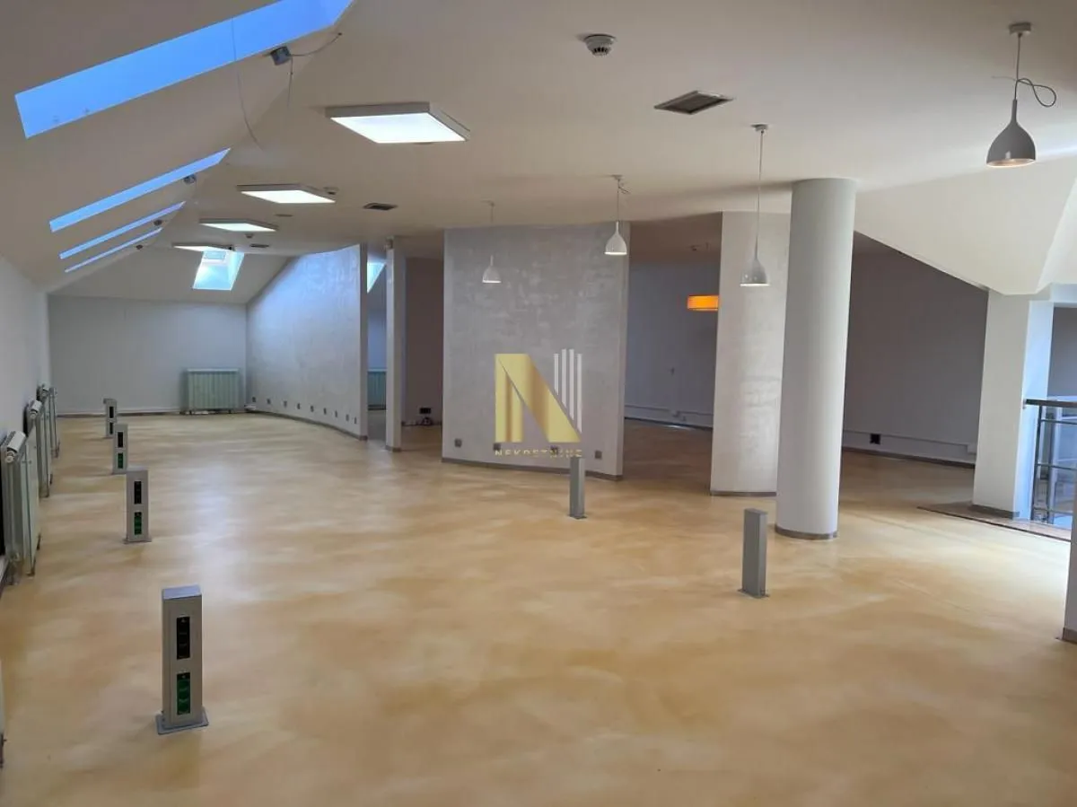 Rent, office space, 360m², Centar, Novi Sad