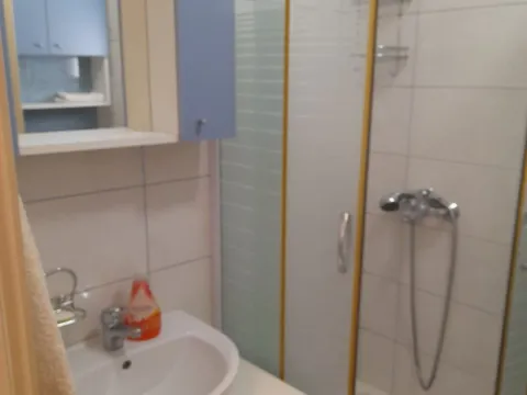 Rent, two bedroom apartment, 51m², Kalimanj, Tivat - image 9