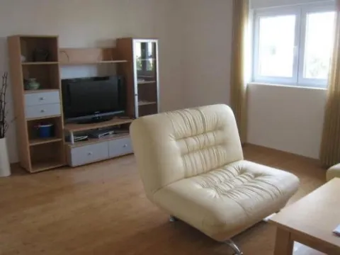 Sale, three bedroom apartment, 83m², Petrovac, Budva - image 11