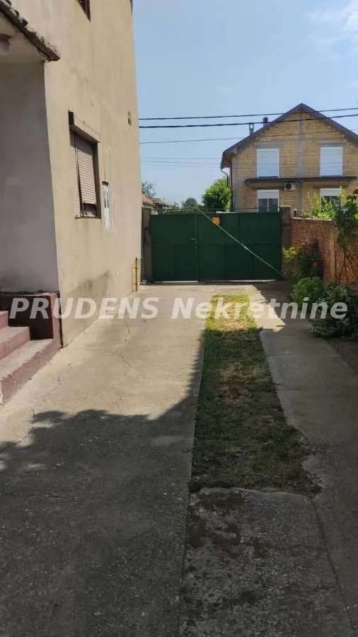 Sale, house, 300m², Dobanovci, Surčin