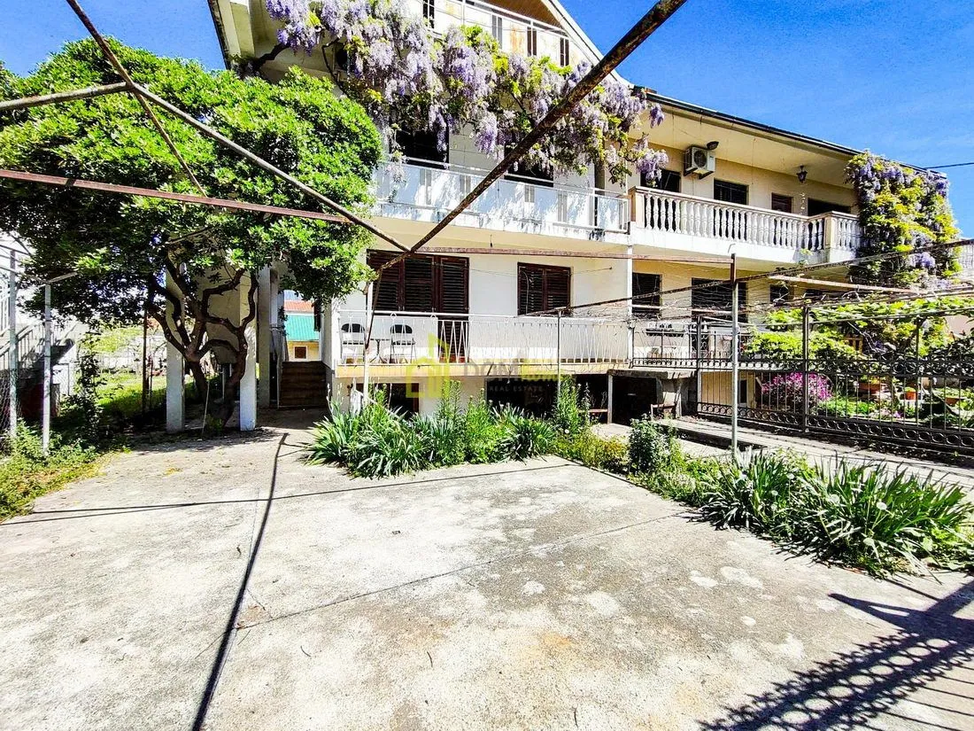 Izdavanje, dvosoban stan, 60m², Tološi, Podgorica