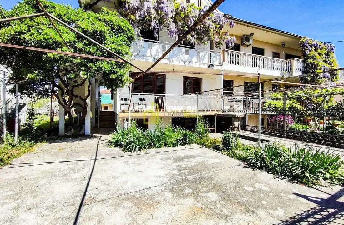 Izdavanje, dvosoban stan, 60m², Tološi, Podgorica