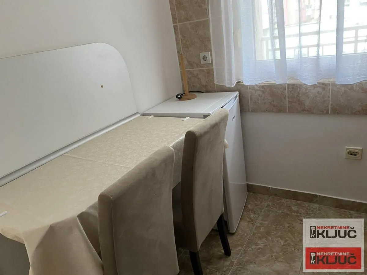 Izdavanje, jednosoban stan, 31m², Grbavica, Novi Sad Sve Podlokacije