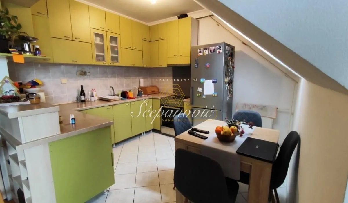 Prodaja, trosoban stan, 63m², Betanija, Novi Sad Sve Podlokacije
