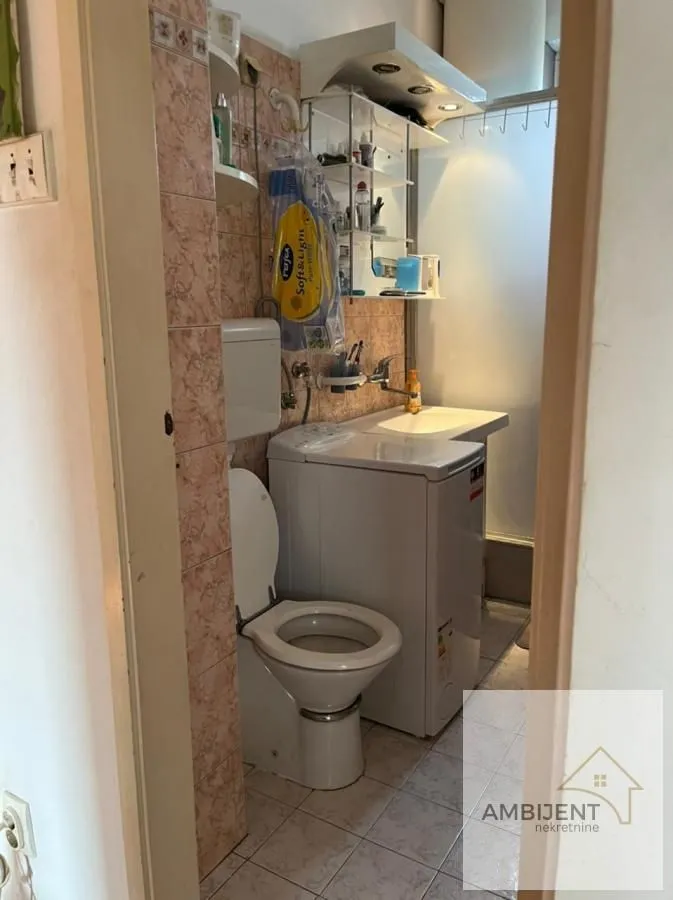 Prodaja, trosoban stan, 57m², Stari Grad, Beograd