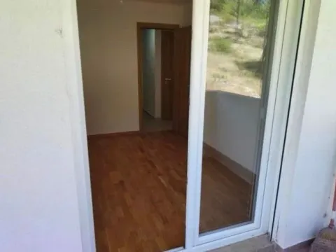 Izdavanje, dvosoban stan, 69m², Ljubović, Podgorica - image 5