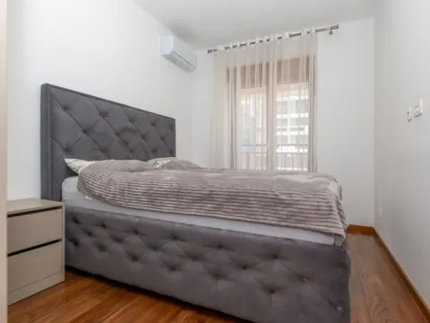 Rent, two bedroom apartment, 74m², Podgorica, Crna Gora - image 6