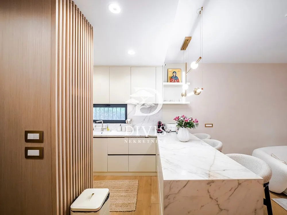 Sale, four bedroom apartment, 153m², Savski Venac, Beograd