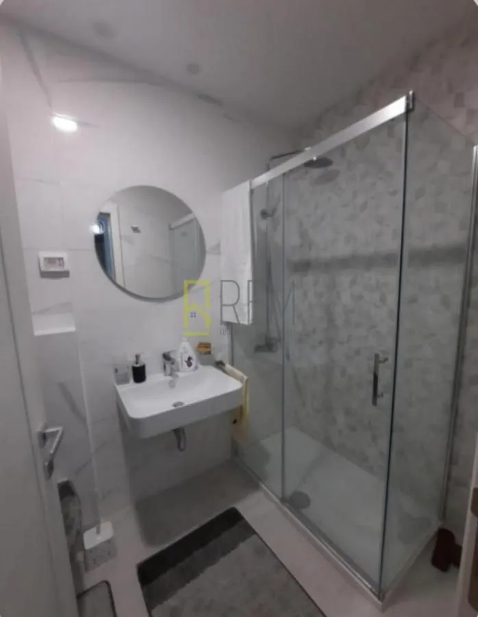 Izdavanje, jednosoban stan, 40m², City Kvart, Podgorica