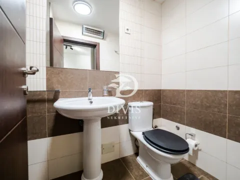 Izdavanje, trosoban stan, 111m², Vračar Hram, Vračar Sve Podlokacije - image 18