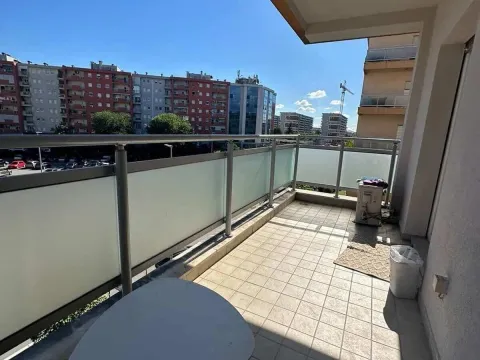 Izdavanje, jednosoban stan, 50m², City Kvart, Podgorica - image 6