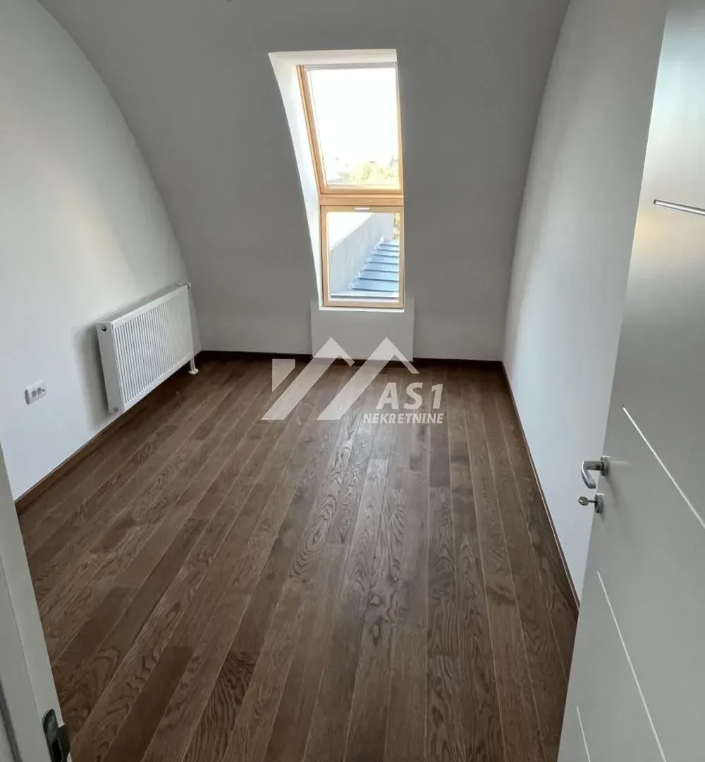 Prodaja, stan, 208m², Telep, Novi Sad Sve Podlokacije