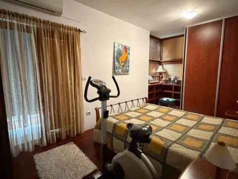 Rent, three bedroom apartment, 100m², Gorica C, Podgorica - image 22