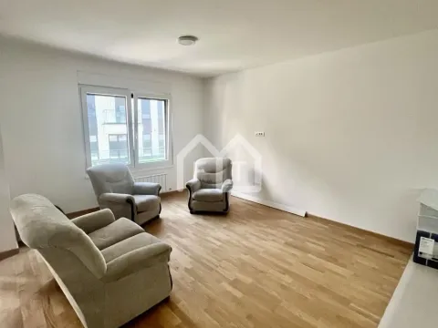 Izdavanje, trosoban stan, 65m², Južni Bulevar, Vračar Sve Podlokacije - image 3