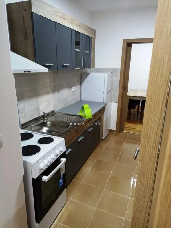 Izdavanje, dvosoban stan, 67m², Medijana, Niš