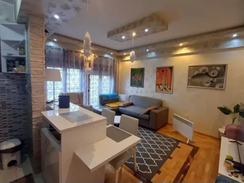 Izdavanje, dvosoban stan, 64m², Blok 9, Podgorica - image 3