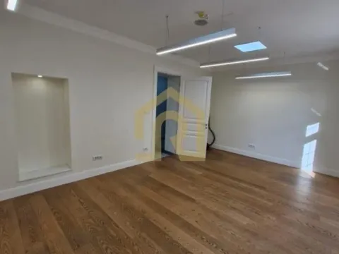 Izdavanje, poslovni prostor, 150m², Stari Grad, Beograd - image 2