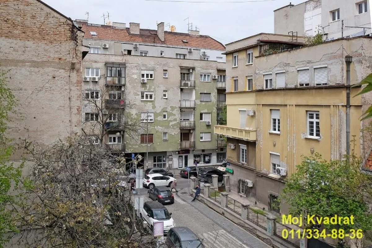 Prodaja, trosoban stan, 82m², Kalenić Pijaca, Vračar Sve Podlokacije