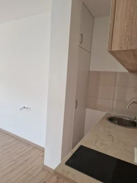 Rent, one bedroom apartment, 53m², Polje, Bar - image 2