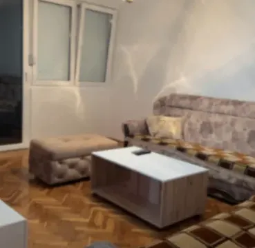 Izdavanje, jednosoban stan, 58m², Centar, Nikšić